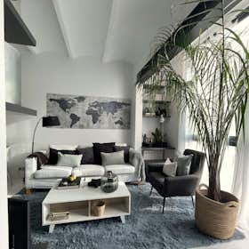 Apartment for rent for €2,900 per month in Barcelona, Carrer de l'Abat Samsó