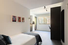 Appartamento in affitto a 952 € al mese a Valencia, Passeig Facultats