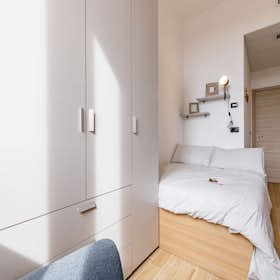 Private room for rent for €530 per month in Turin, Via Carlo Pedrotti