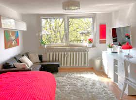 Appartement te huur voor € 1.490 per maand in Frankfurt am Main, Freiherr-vom-Stein-Straße