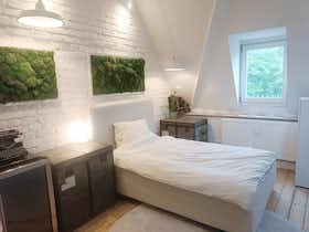 Appartement te huur voor € 1.380 per maand in Aachen, Veltmanplatz