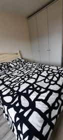 Отдельная комната сдается в аренду за 895 € в месяц в Dublin, Parklands Place