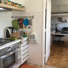 Private room for rent for €550 per month in Lisbon, Avenida dos Estados Unidos da América