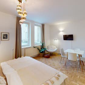 Studio for rent for €1,380 per month in Vienna, Kohlgasse