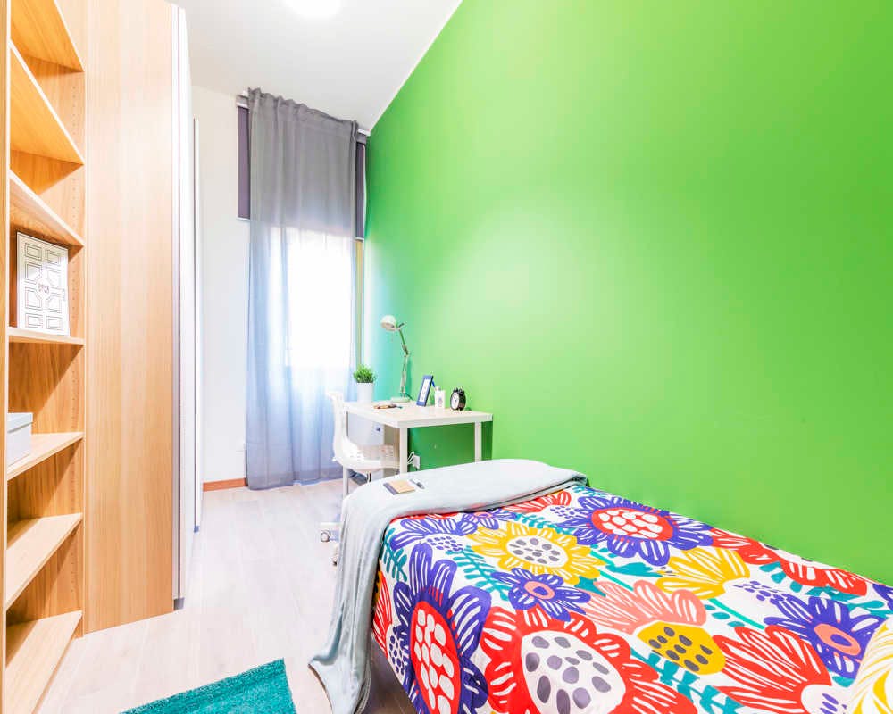 WG-Zimmer zu mieten für 490 € pro Monat in Bologna, Via Franco Bolognese