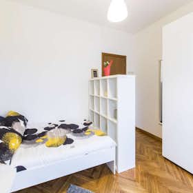 Private room for rent for €695 per month in Milan, Via Pasquale Fornari