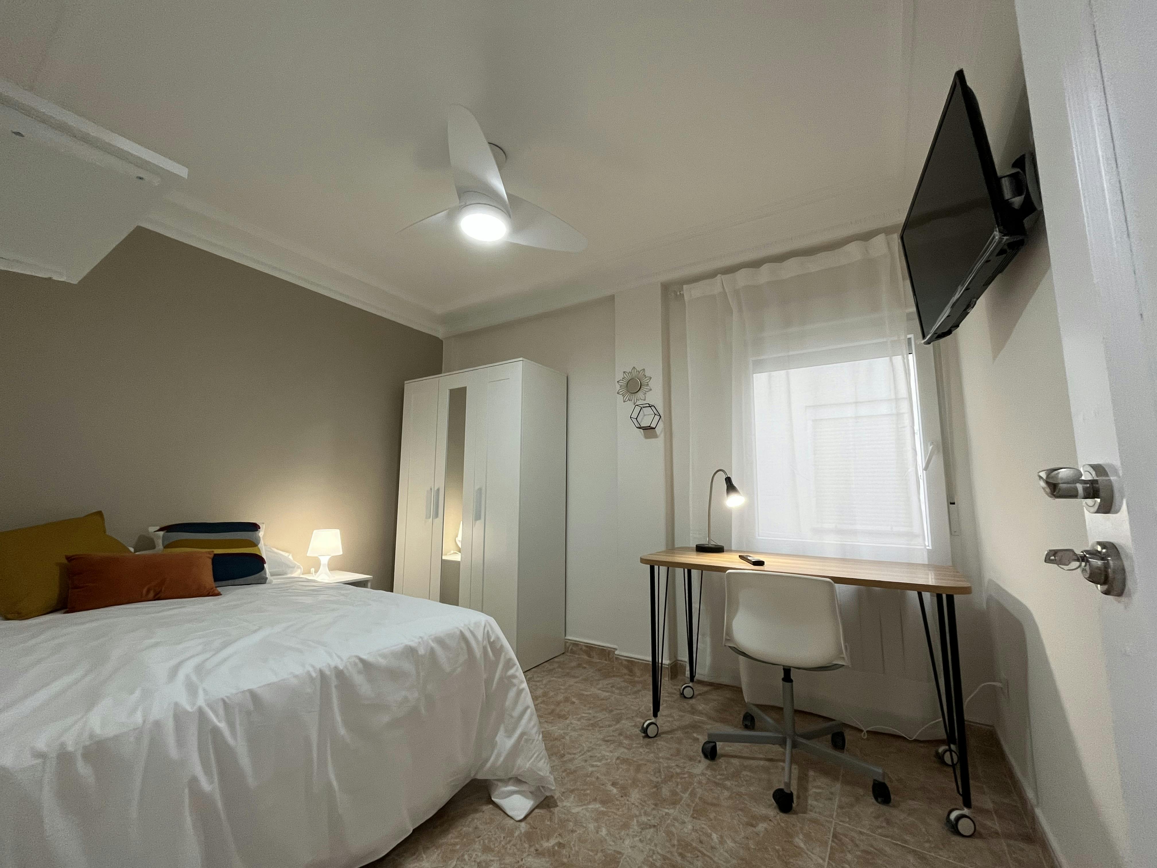 Habitación privada en alquiler por 385 € al mes en Zaragoza, Calle Vidal de Canellas