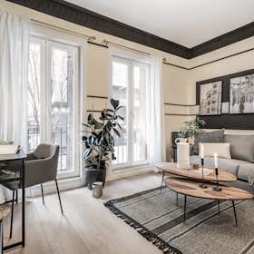 Apartment for rent for €3,297 per month in Madrid, Calle de Fernández de los Ríos
