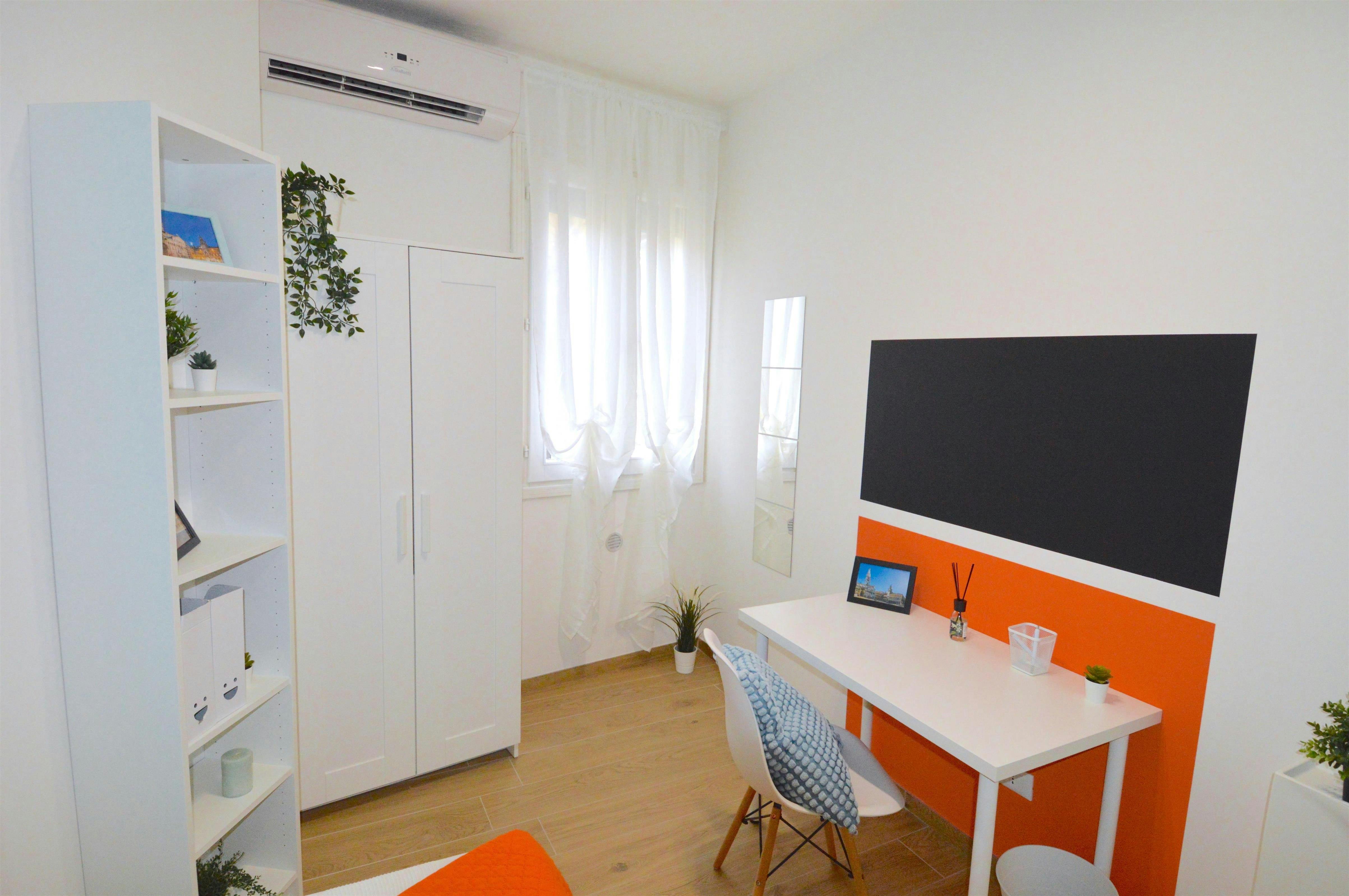 Private room for rent for €550 per month in Modena, Via Vignolese