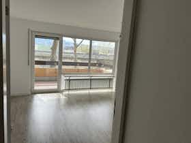 Apartment for rent for €1,000 per month in Stuttgart, Deckerstraße