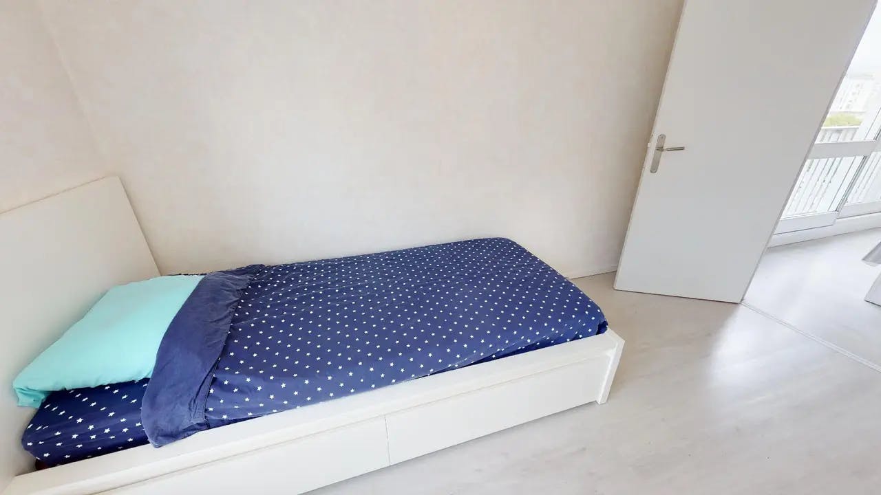 Cameră privată de închiriat pentru 300 EUR pe lună în Dijon, Avenue du Lac