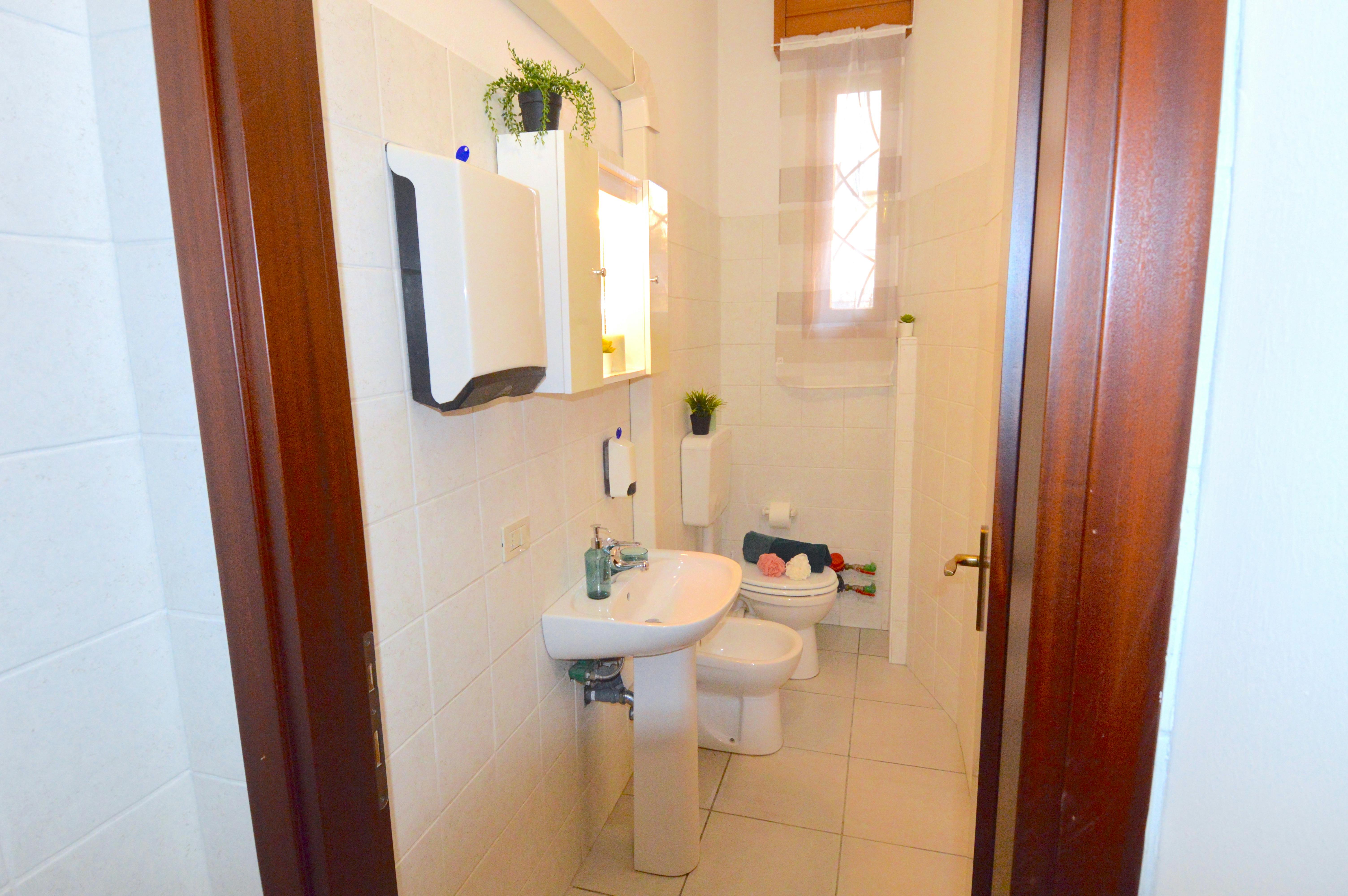 Single room Modena, 1 bed, 21m² — photo 22