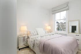 Appartement te huur voor £ 3.344 per maand in London, Philbeach Gardens