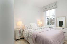 Lägenhet att hyra för 3 363 GBP i månaden i London, Philbeach Gardens
