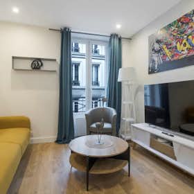 Apartment for rent for €2,640 per month in Paris, Rue de l'Échiquier