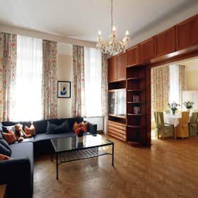 Apartment for rent for €2,600 per month in Vienna, Pillergasse