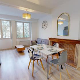Apartamento for rent for 600 € per month in Mâcon, Rue Lamartine