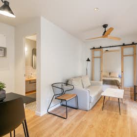 Wohnung zu mieten für 2.150 € pro Monat in Barcelona, Carrer dels Pescadors