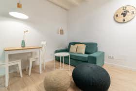 Lägenhet att hyra för 2 150 € i månaden i Barcelona, Carrer de Pontevedra