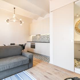 Apartment for rent for €2,150 per month in Barcelona, Carrer de Salamanca