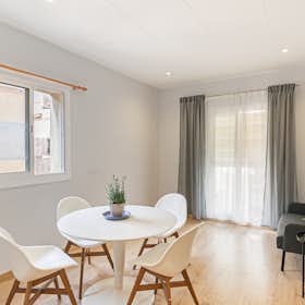 Apartment for rent for €1,080 per month in Barcelona, Carrer de Guifré