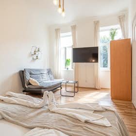 Apartment for rent for €6,292 per month in Vienna, Grenzgasse