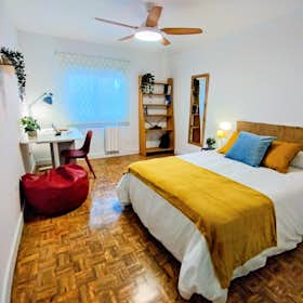 WG-Zimmer for rent for 780 € per month in Madrid, Calle de Luis Ruiz