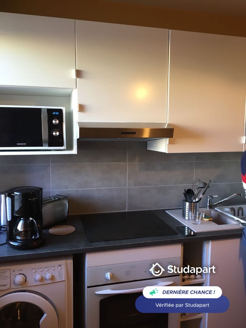 Appartement te huur voor € 1.600 per maand in Rennes, Rue de Lorraine