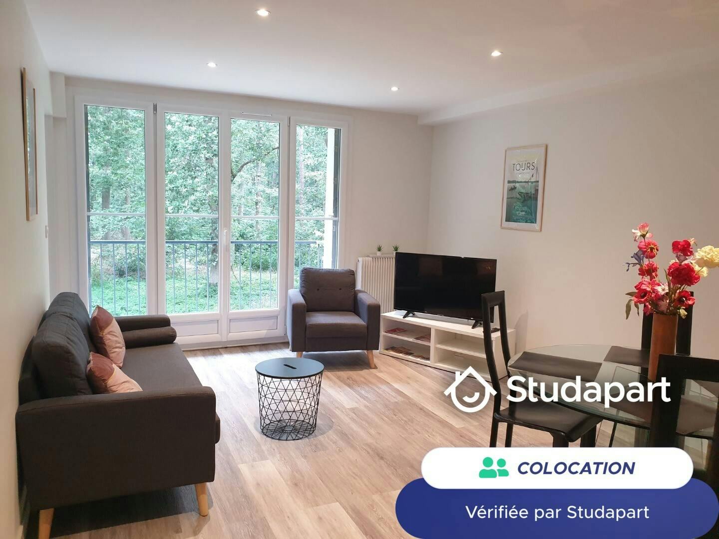 Private room for rent for €430 per month in Tours, Allée Laurence Berluchon