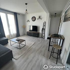 Private room for rent for €450 per month in Reims, Boulevard Maréchal de Lattre de Tassigny