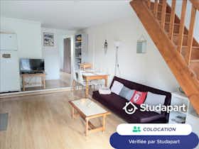 Privé kamer te huur voor € 425 per maand in Niort, Avenue Saint-Jean d'Angély