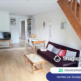 Отдельная комната сдается в аренду за 425 € в месяц в Niort, Avenue Saint-Jean d'Angély