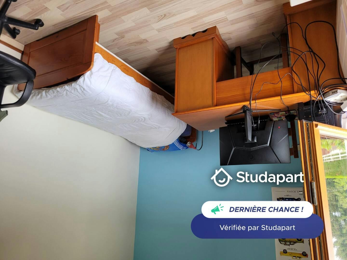 Private room for rent for €600 per month in Villebon-sur-Yvette, Rue du Parc à Foulon