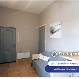 Apartament de închiriat pentru 650 EUR pe lună în Arles, Rue Porte de Laure