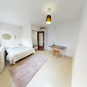 公寓 for rent for €650 per month in Grenoble, Rue Général Durand