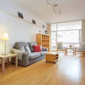 Apartment for rent for €1,850 per month in Barcelona, Carrer de Mejía Lequerica