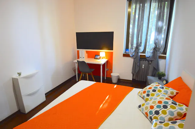 Private room in Via Pietro Giardini, Modena (1502152) room image 2