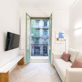Apartment for rent for €1,990 per month in Barcelona, Carrer de la Diputació