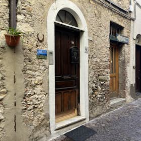 Квартира за оренду для 1 592 EUR на місяць у Toirano, Via Braida
