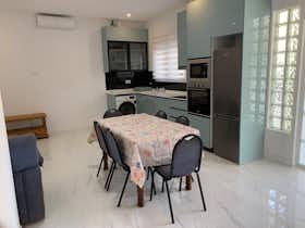Appartement te huur voor € 1.200 per maand in Sagunto, Plaza de los Pueblos