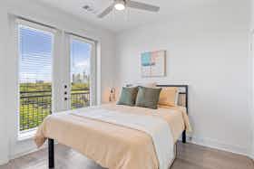 Отдельная комната сдается в аренду за $1,215 в месяц в Houston, Richmond Ave
