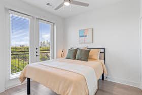 Отдельная комната сдается в аренду за 1 126 € в месяц в Houston, Richmond Ave