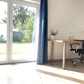 Privé kamer te huur voor € 1.099 per maand in Hürth, Hermann-Löns-Straße