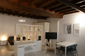 Appartement te huur voor € 1.000 per maand in Venaria Reale, Piazza dell'Annunziata