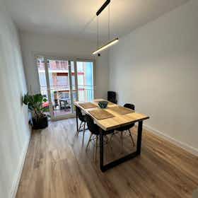 Отдельная комната сдается в аренду за 380 € в месяц в Girona, Carrer Francesc Ciurana