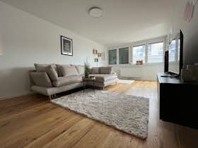 Apartment for rent for €2,500 per month in Vienna, Heiligenstädter Straße