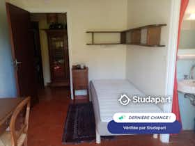 Casa para alugar por € 575 por mês em Aix-en-Provence, Chemin du Pont-Rout