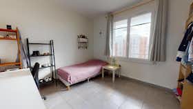 Pokój prywatny do wynajęcia za 411 € miesięcznie w mieście Lyon, Avenue Jean Mermoz