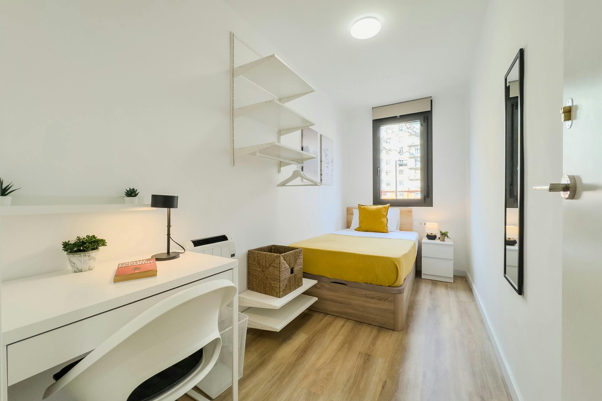 Pokój współdzielony do wynajęcia za 580 € miesięcznie w mieście Barcelona, Avinguda Meridiana