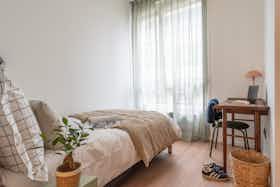 Private room for rent for €530 per month in Reims, Rue des Docks Remois